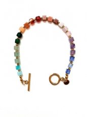 2714 CAR 2714 - Armband in natuursteentjes